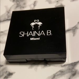 Shaina B. Miami Eye shadow duo .07 oz